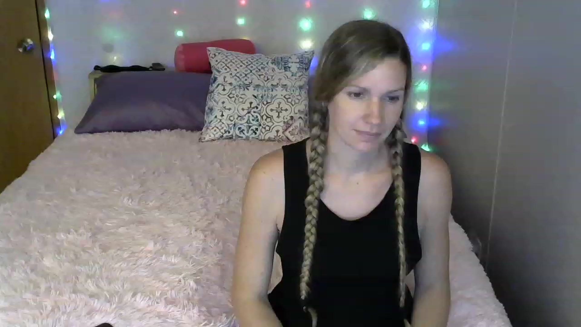 Gallery image thumbnail from SouthernNsexi's myfreecams stream on, 07/20/2023, 02:22 image 10 of 20