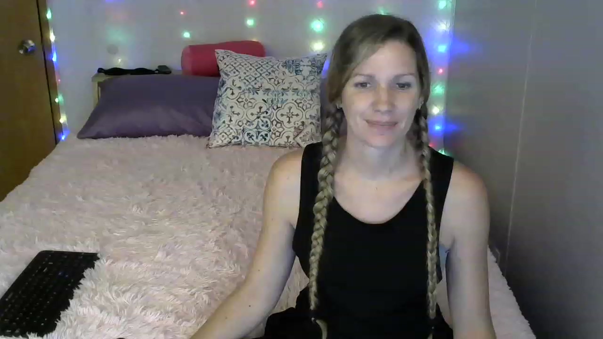 Gallery image thumbnail from SouthernNsexi's myfreecams stream on, 07/20/2023, 02:22 image 12 of 20
