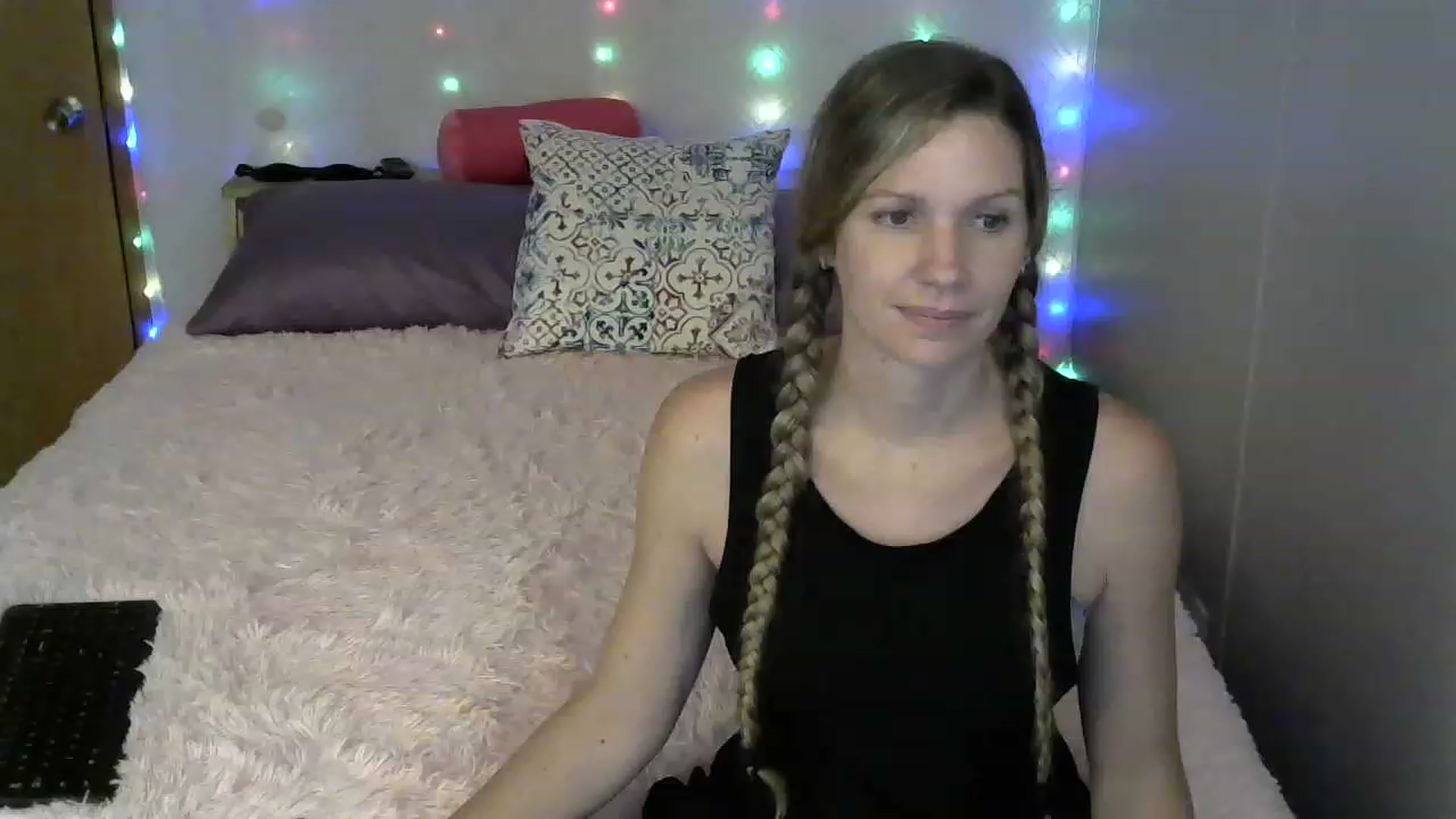 Gallery image thumbnail from SouthernNsexi's myfreecams stream on, 07/20/2023, 02:22 image 13 of 20