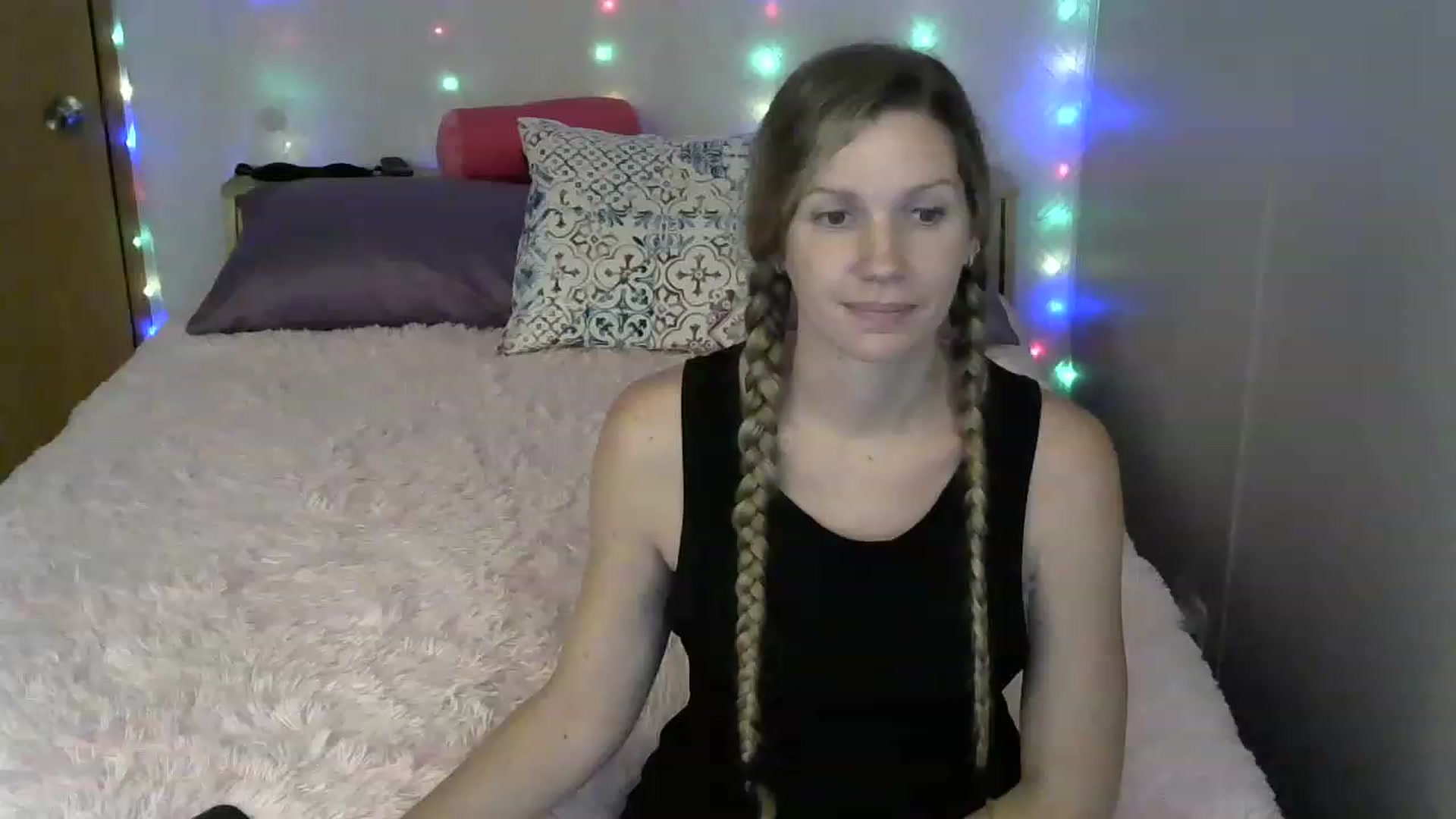 Gallery image thumbnail from SouthernNsexi's myfreecams stream on, 07/20/2023, 02:22 image 6 of 20