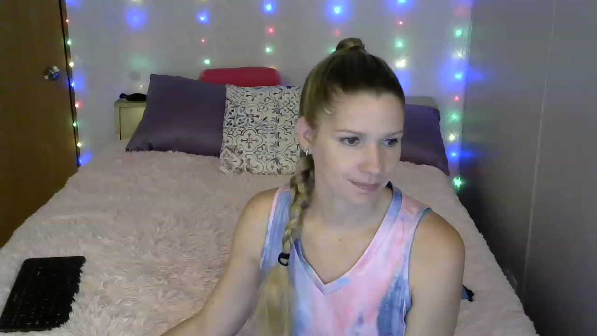 Gallery image thumbnail from SouthernNsexi's myfreecams stream on, 07/23/2023, 14:07 image 17 of 20