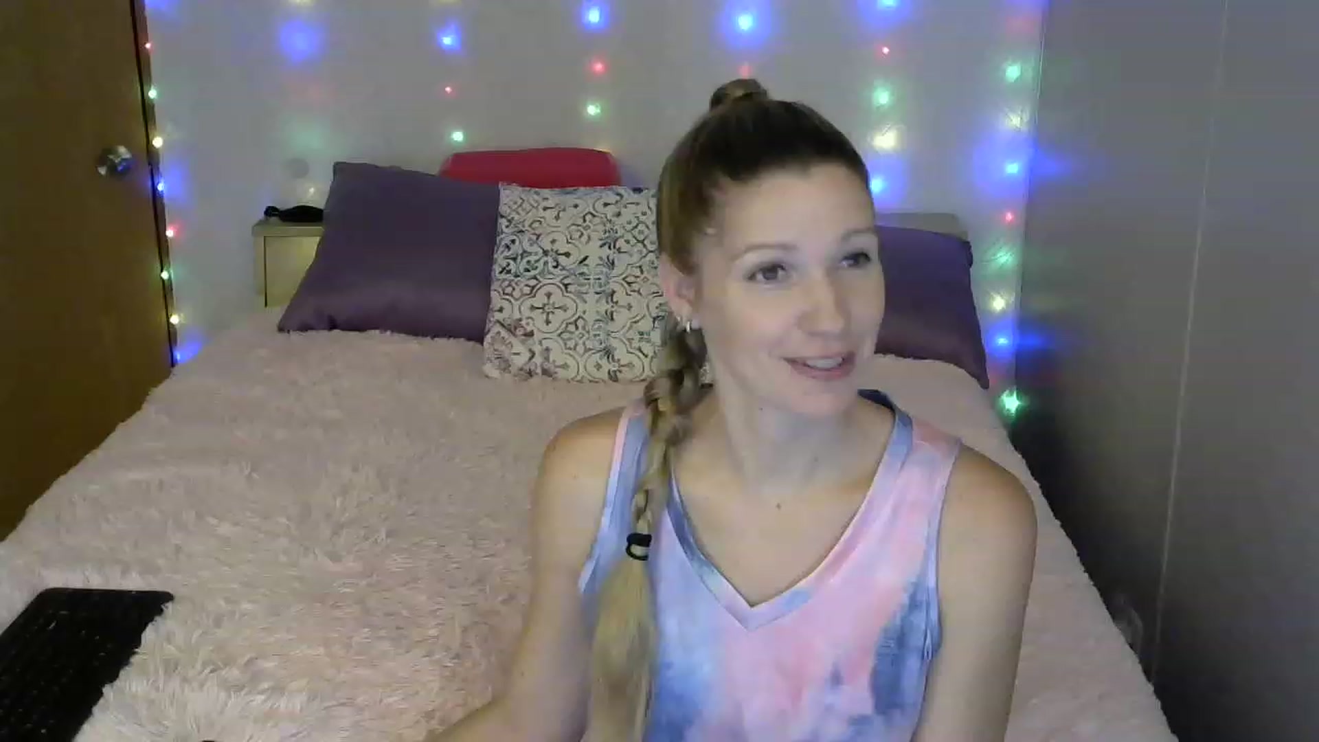 Gallery image thumbnail from SouthernNsexi's myfreecams stream on, 07/23/2023, 14:07 image 6 of 20