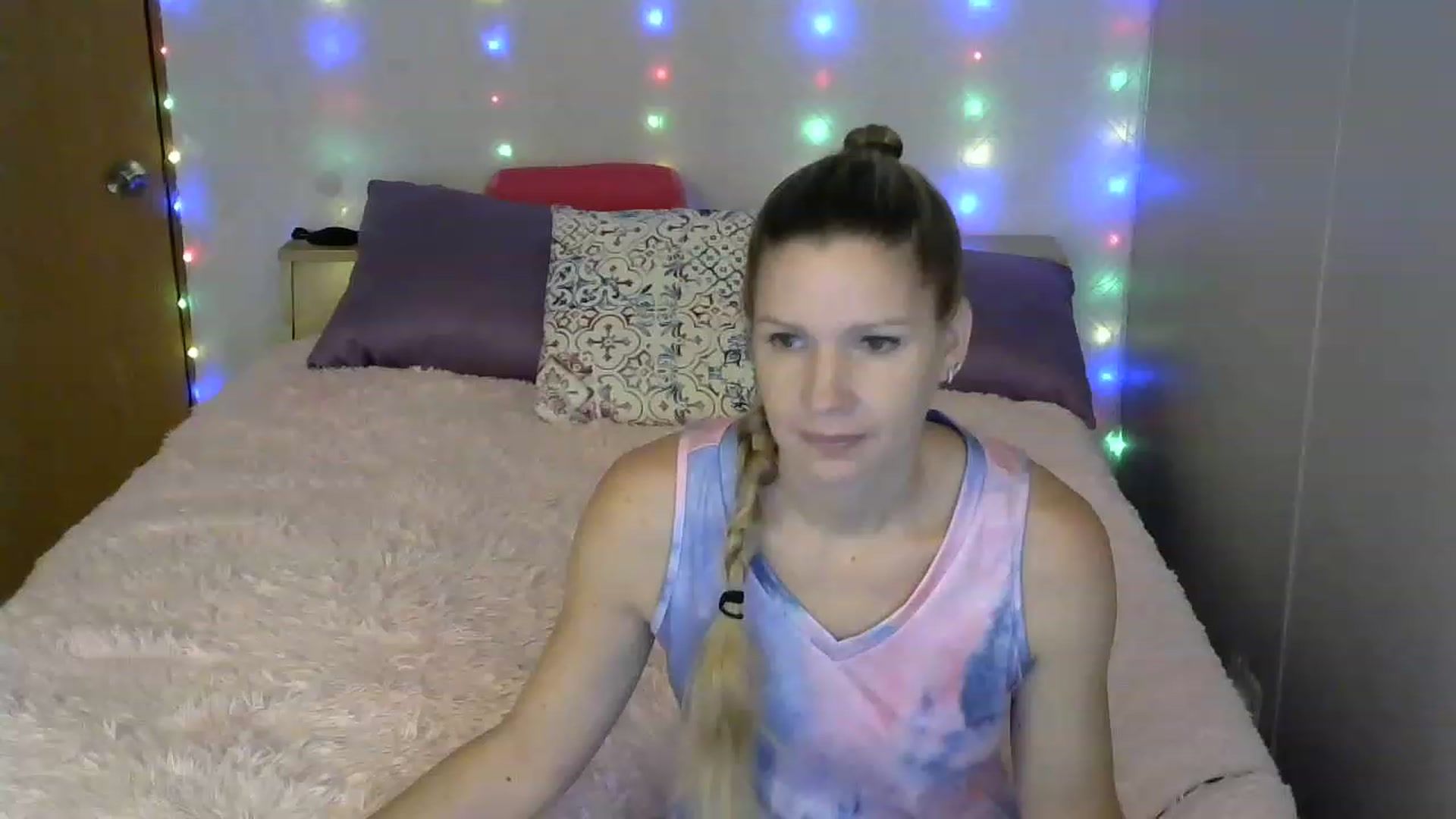 Gallery image thumbnail from SouthernNsexi's myfreecams stream on, 07/23/2023, 14:07 image 14 of 20