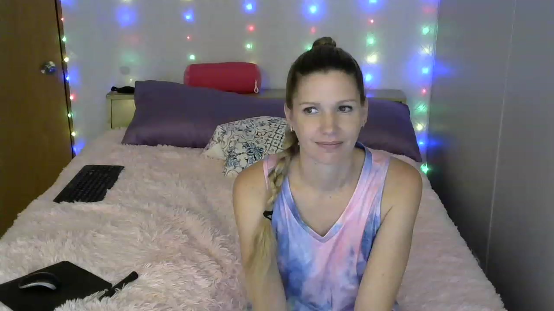 Gallery image thumbnail from SouthernNsexi's myfreecams stream on, 07/23/2023, 14:43 image 19 of 20