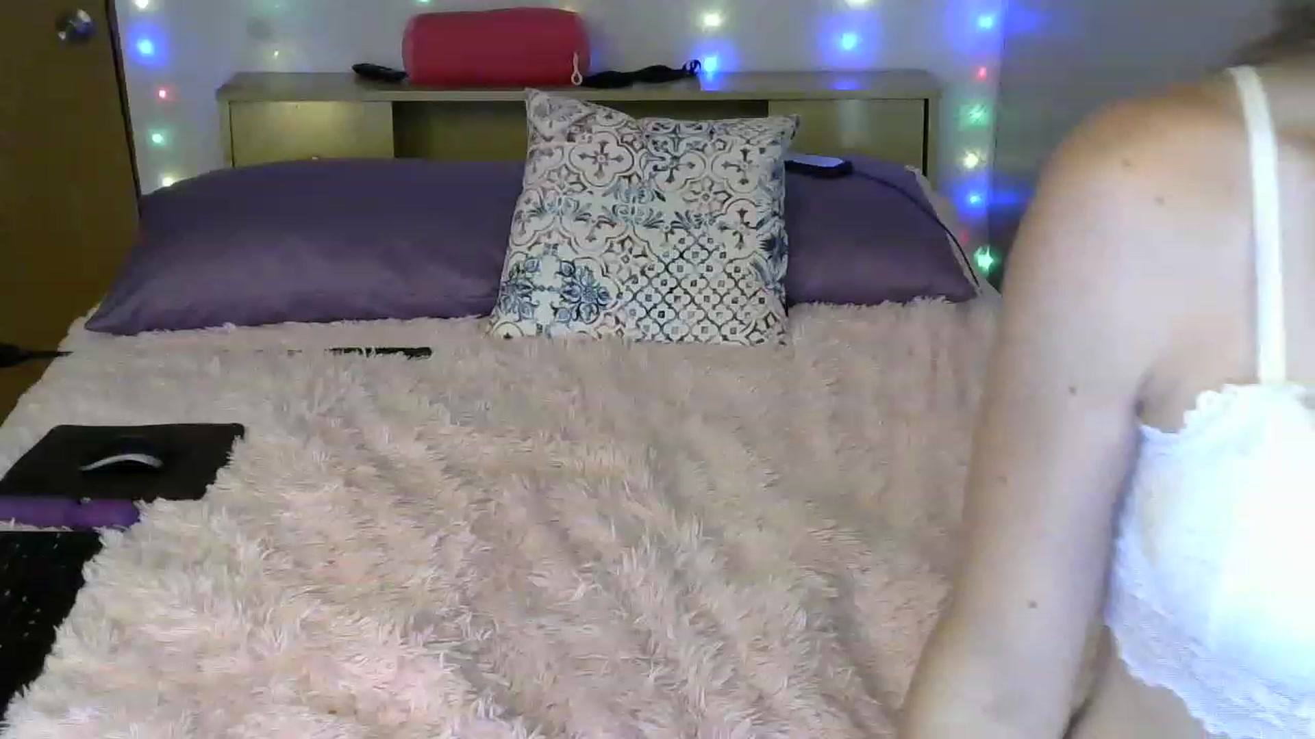 Gallery image thumbnail from SouthernNsexi's myfreecams stream on, 08/19/2023, 14:57 image 12 of 20