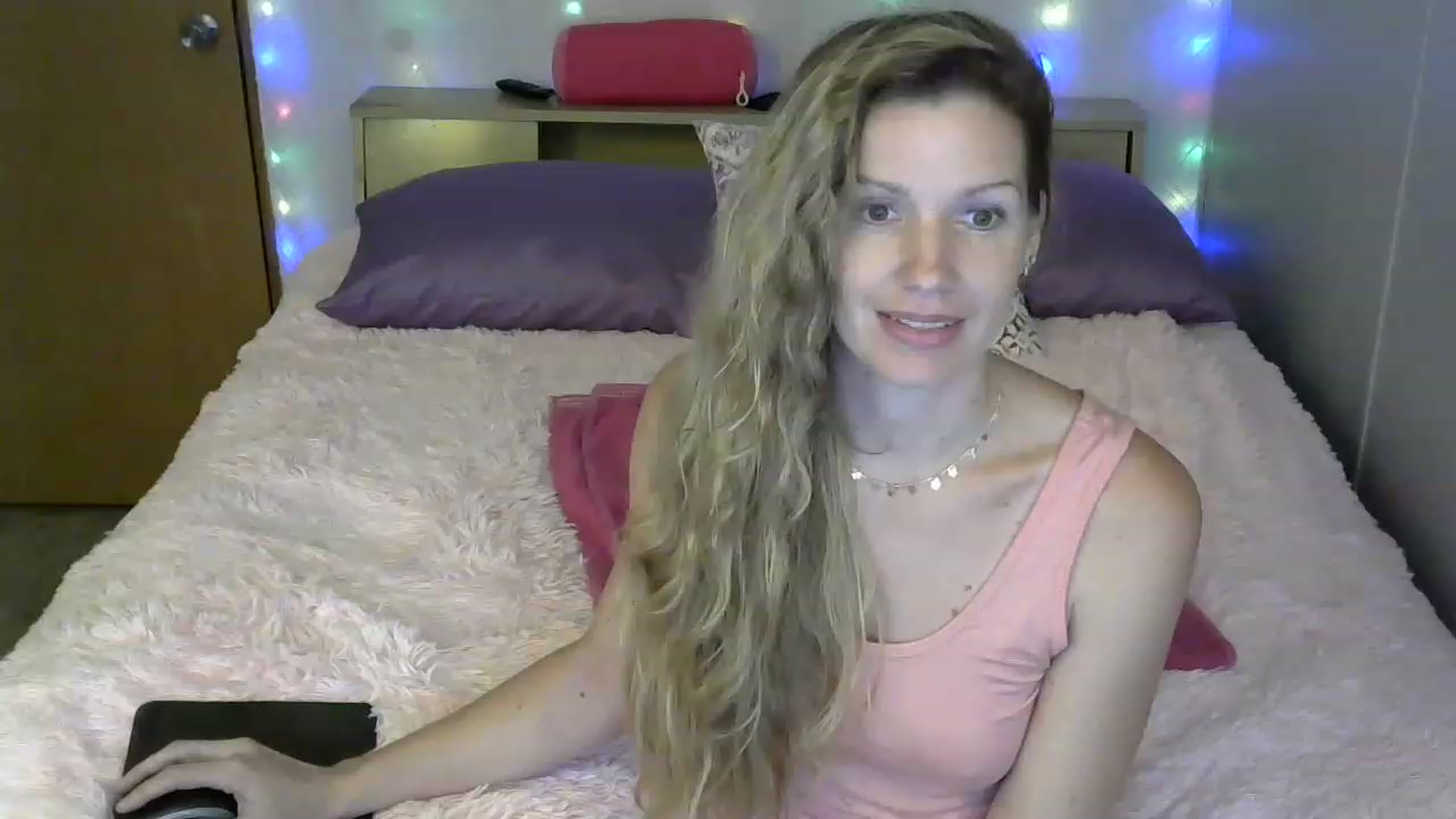 Gallery image thumbnail from SouthernNsexi's myfreecams stream on, 08/24/2023, 15:18 image 1 of 20