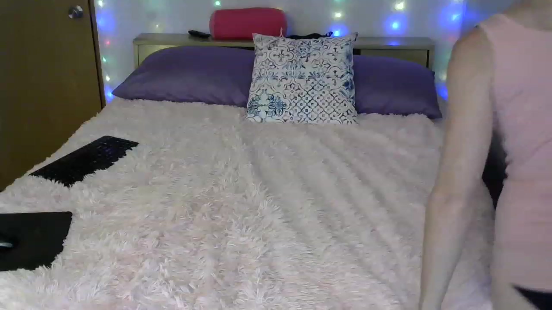 Gallery image thumbnail from SouthernNsexi's myfreecams stream on, 08/24/2023, 15:18 image 4 of 20