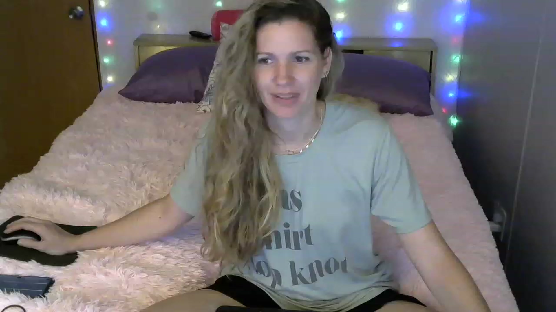 Gallery image thumbnail from SouthernNsexi's myfreecams stream on, 08/26/2023, 14:23 image 9 of 20