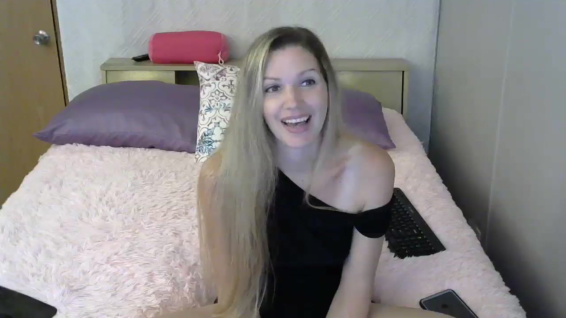 Gallery image thumbnail from SouthernNsexi's myfreecams stream on, 09/10/2023, 14:42 image 2 of 20