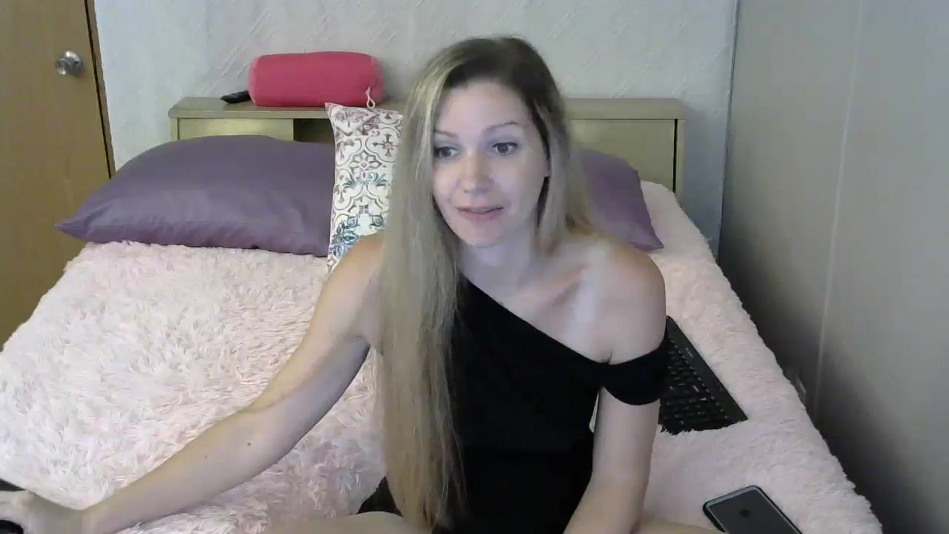 Gallery image thumbnail from SouthernNsexi's myfreecams stream on, 09/10/2023, 14:42 image 5 of 20