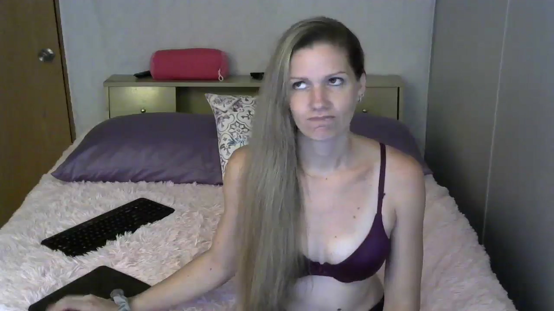 Gallery image thumbnail from SouthernNsexi's myfreecams stream on, 09/17/2023, 14:08 image 3 of 20