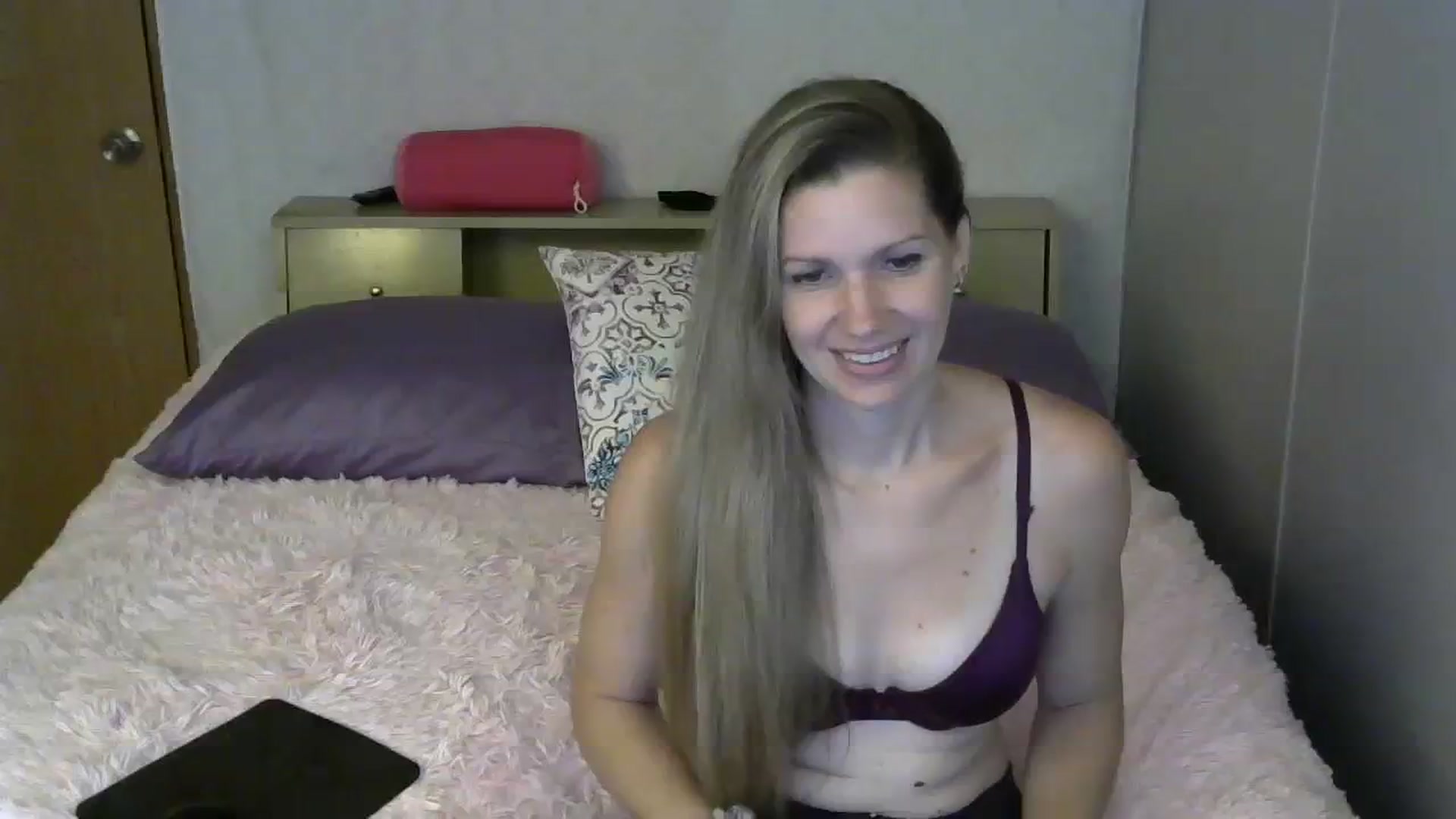 Gallery image thumbnail from SouthernNsexi's myfreecams stream on, 09/17/2023, 14:08 image 4 of 20