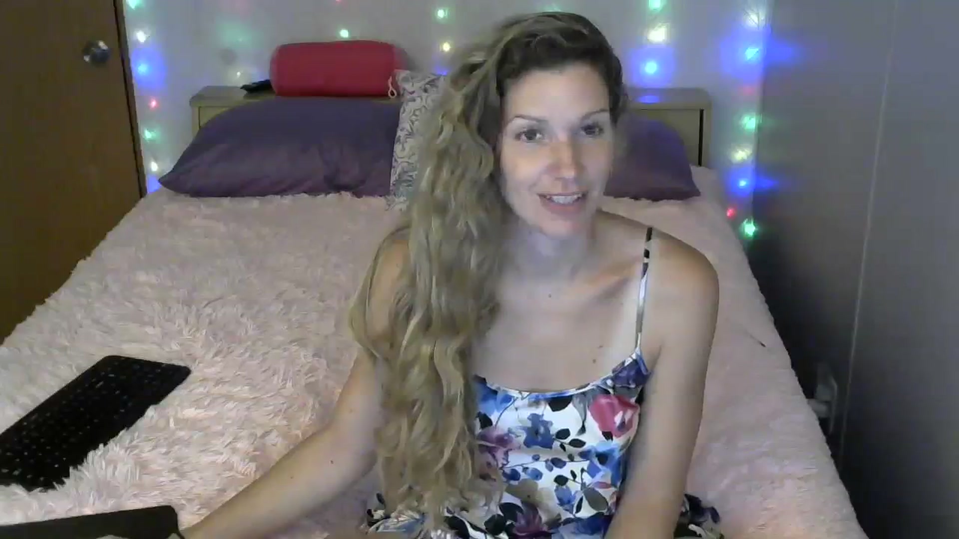 Gallery image thumbnail from SouthernNsexi's myfreecams stream on, 09/30/2023, 14:11 image 6 of 20