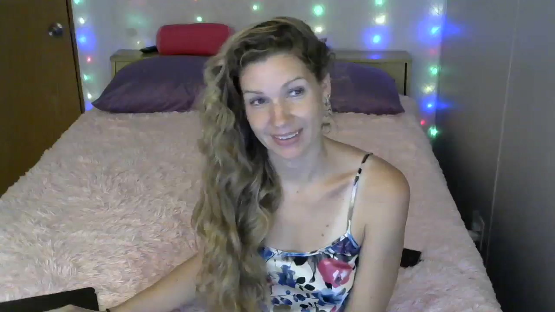 Gallery image thumbnail from SouthernNsexi's myfreecams stream on, 09/30/2023, 14:11 image 3 of 20