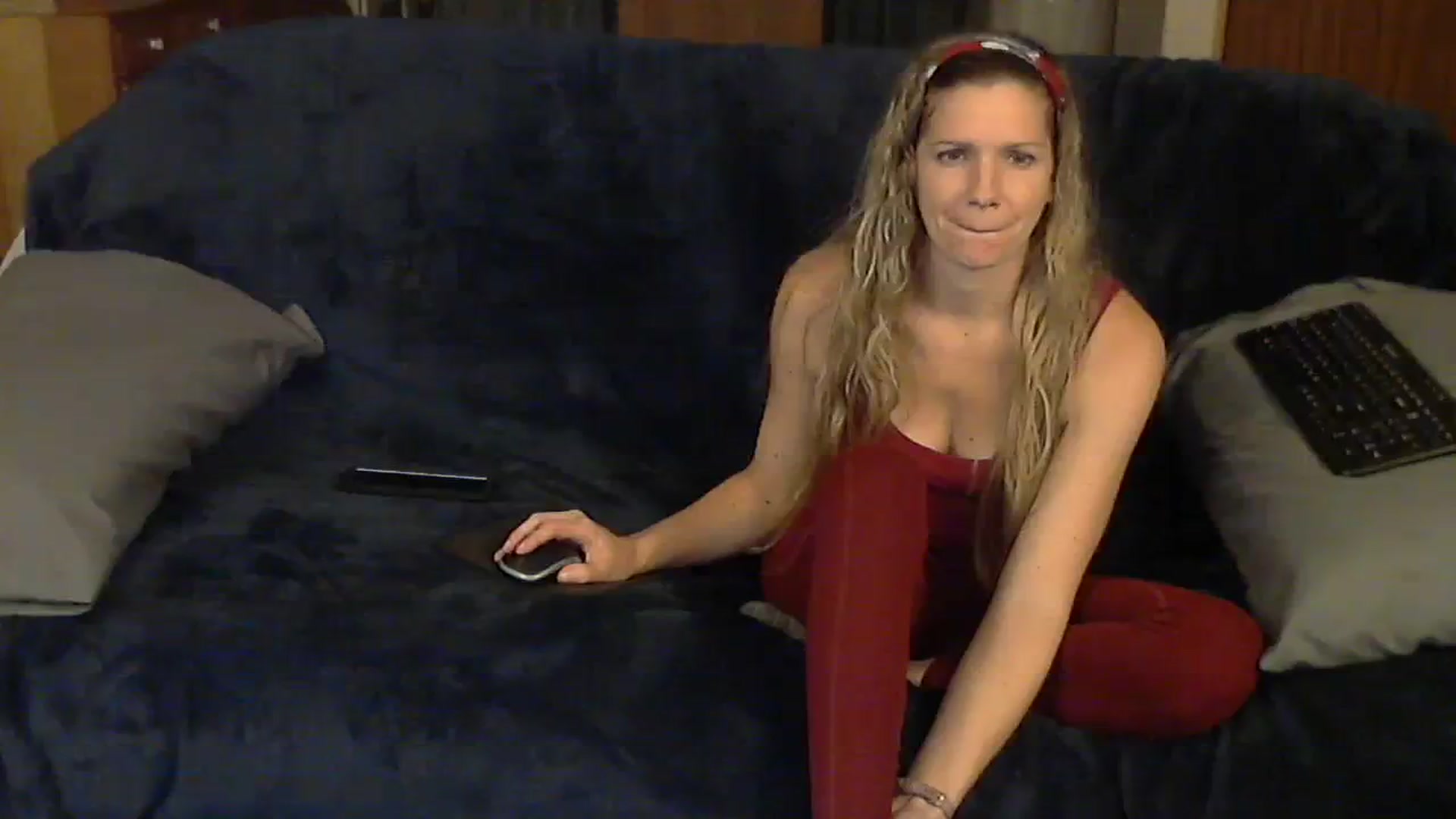 Gallery image thumbnail from SouthernNsexi's myfreecams stream on, 10/09/2023, 02:52 image 6 of 20