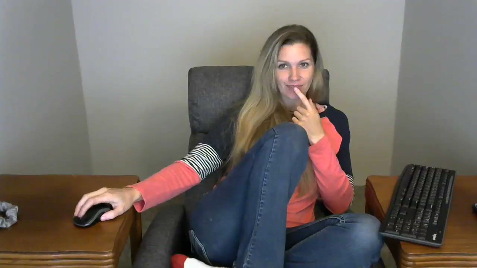 Gallery image thumbnail from SouthernNsexi's myfreecams stream on, 10/21/2023, 13:40 image 13 of 20