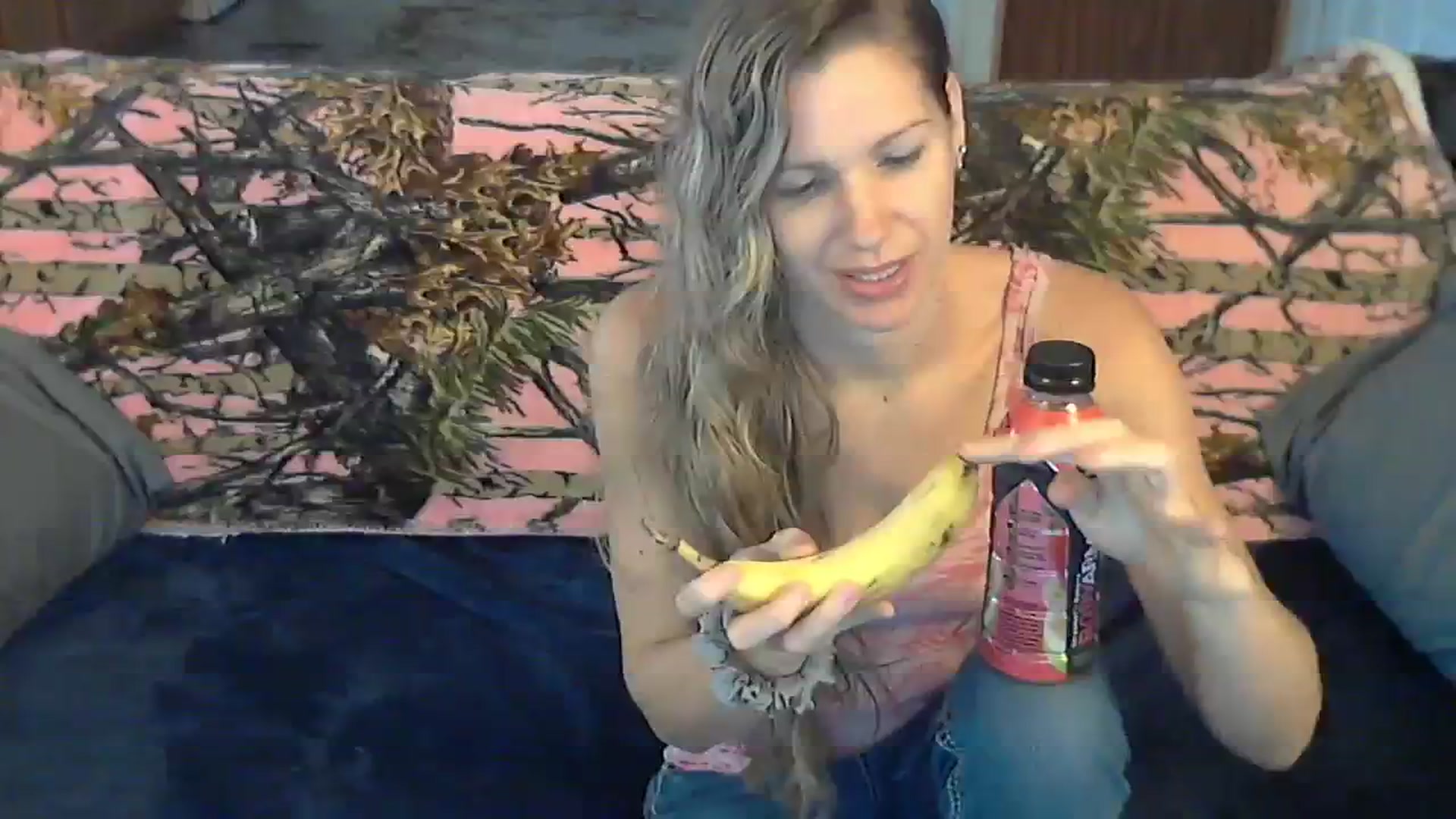 Gallery image thumbnail from SouthernNsexi's myfreecams stream on, 11/13/2023, 15:09 image 1 of 20
