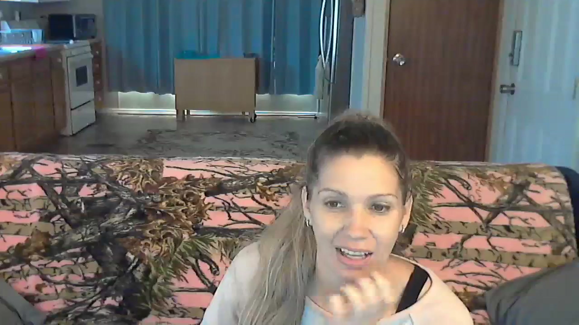 Gallery image thumbnail from SouthernNsexi's myfreecams stream on, 11/18/2023, 14:19 image 13 of 20