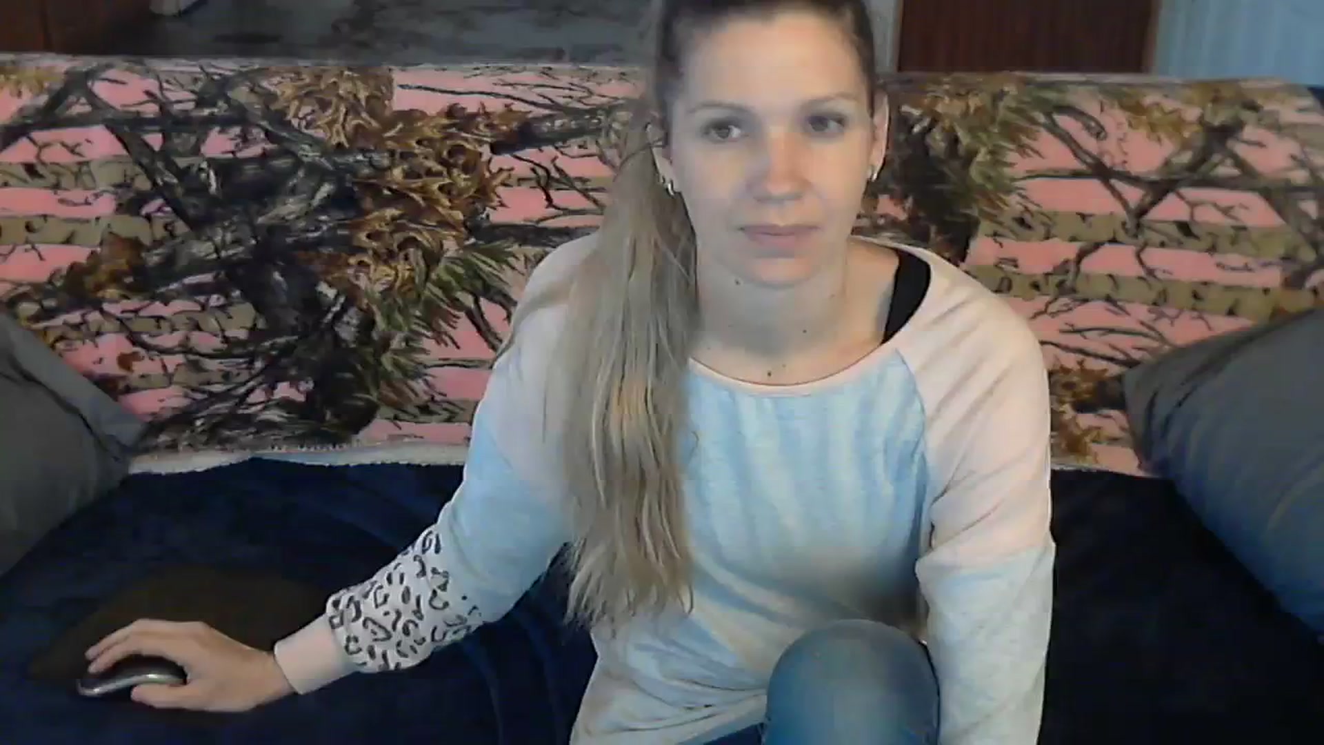 Gallery image thumbnail from SouthernNsexi's myfreecams stream on, 11/18/2023, 14:19 image 8 of 20