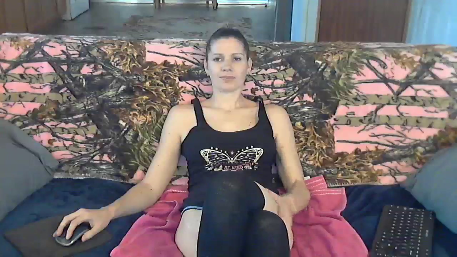 Gallery image thumbnail from SouthernNsexi's myfreecams stream on, 11/18/2023, 15:40 image 11 of 20