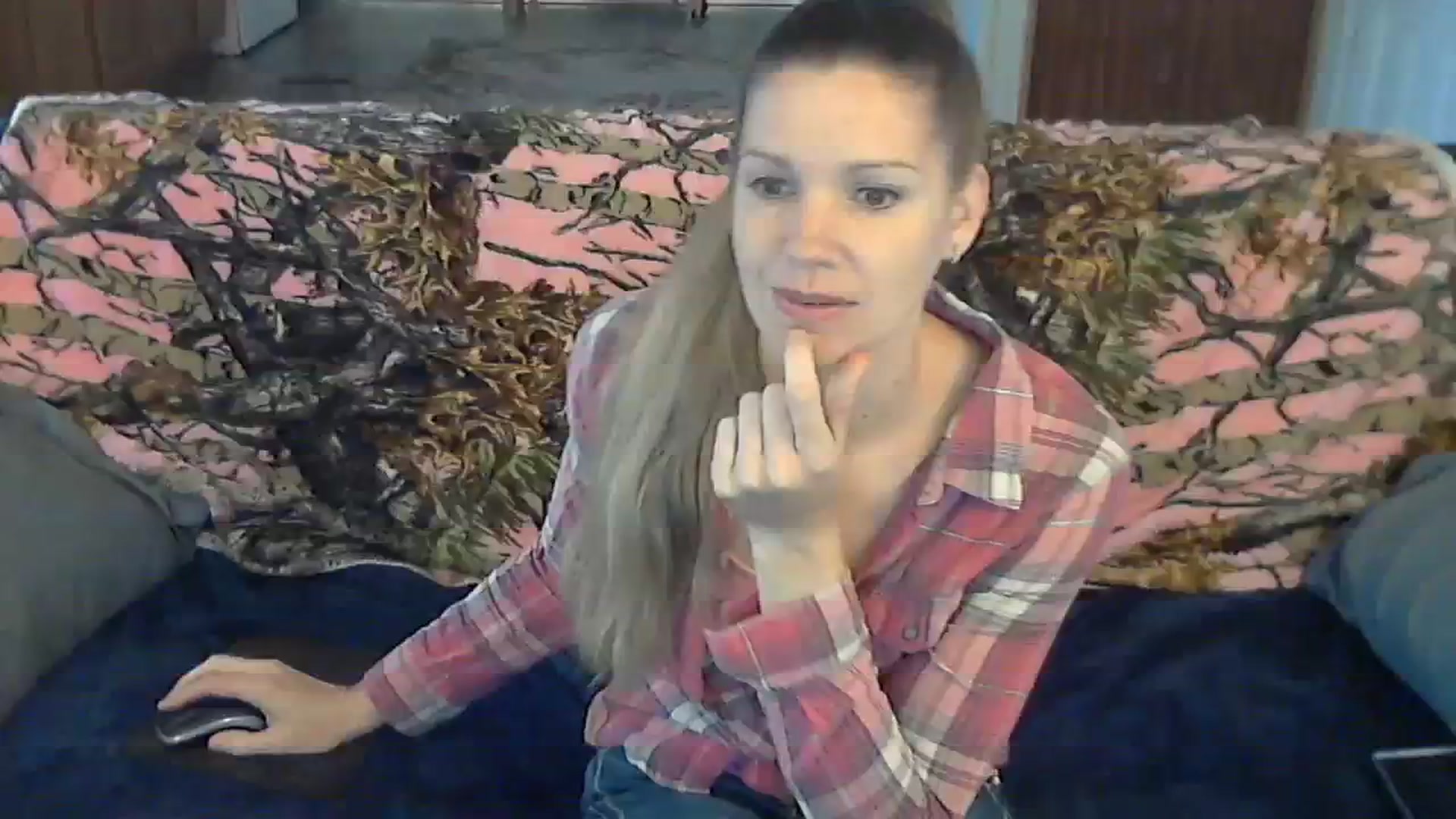 Gallery image thumbnail from SouthernNsexi's myfreecams stream on, 11/19/2023, 15:02 image 1 of 20