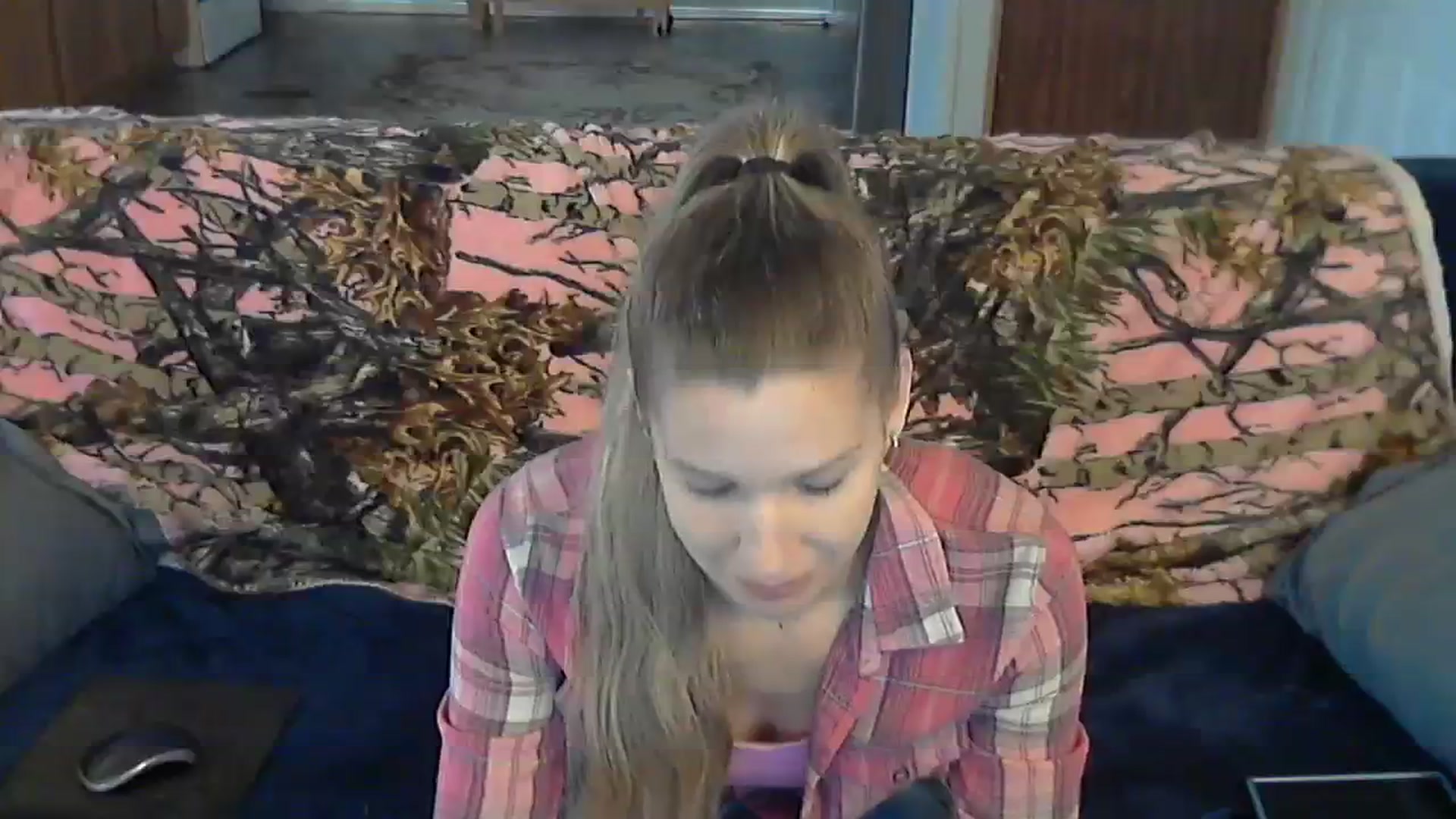 Gallery image thumbnail from SouthernNsexi's myfreecams stream on, 11/19/2023, 15:02 image 20 of 20