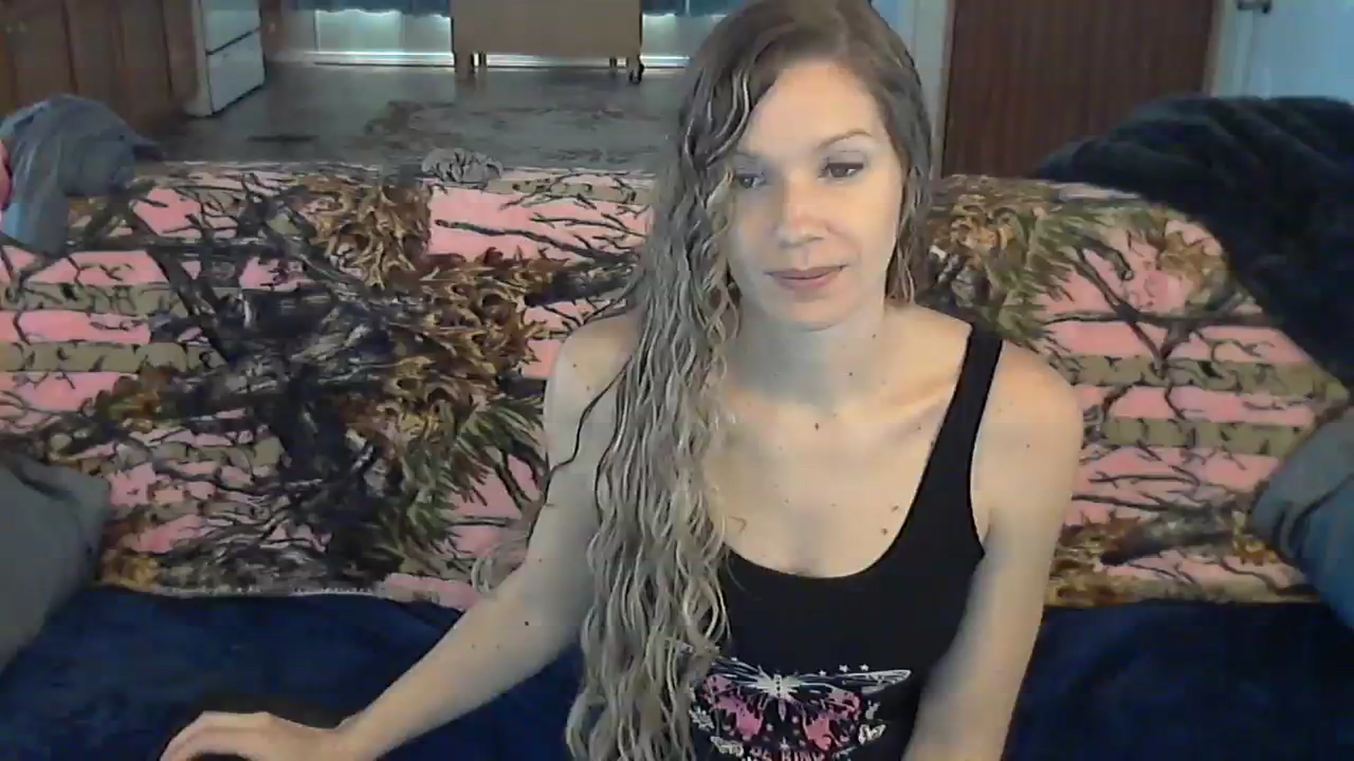 Gallery image thumbnail from SouthernNsexi's myfreecams stream on, 11/29/2023, 15:23 image 13 of 20