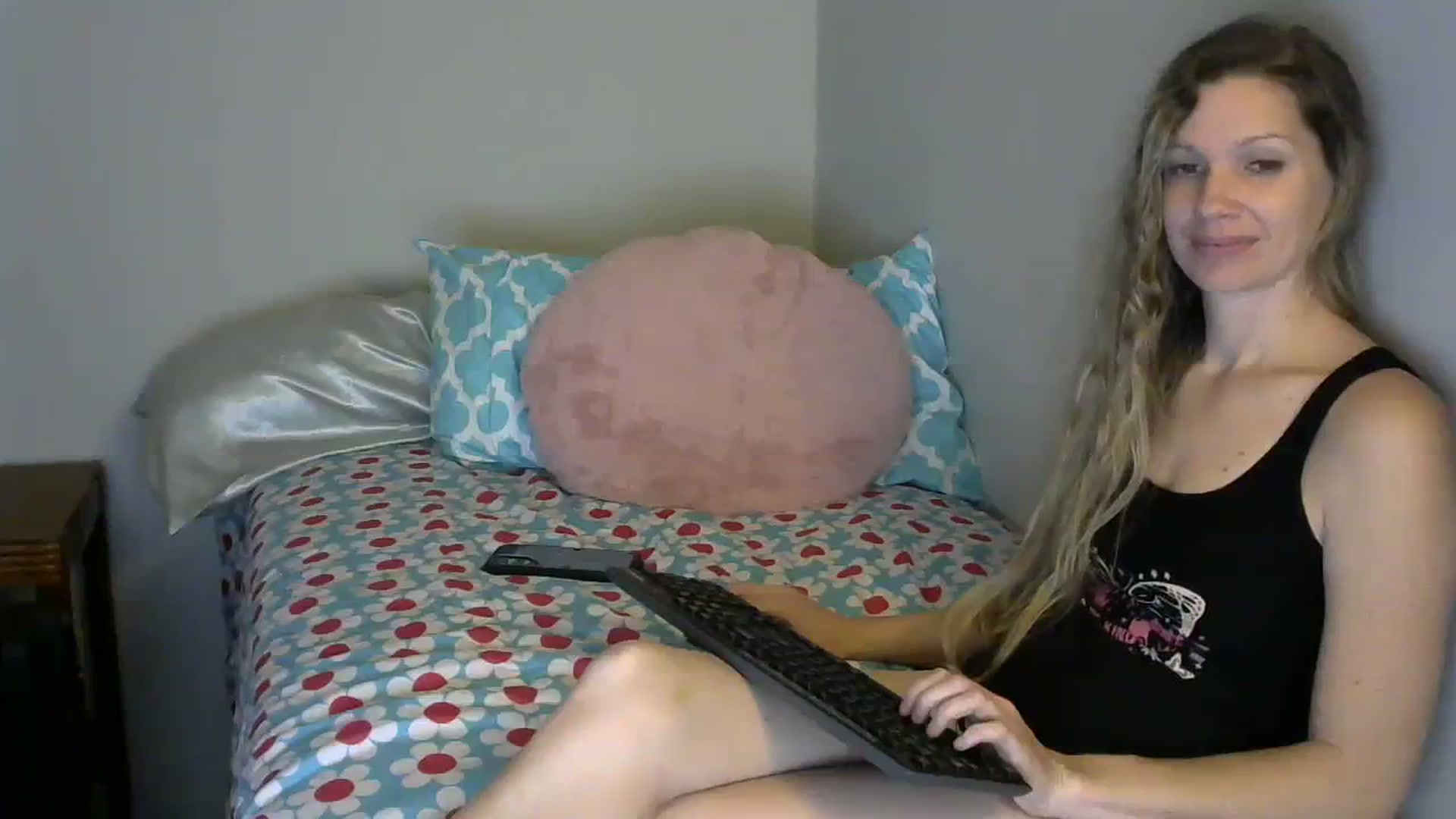 Gallery image thumbnail from SouthernNsexi's myfreecams stream on, 12/01/2023, 15:38 image 16 of 20