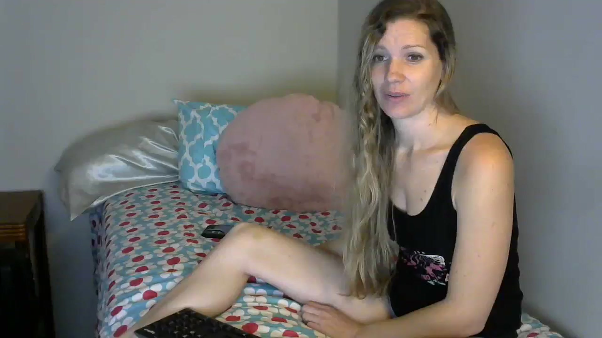 Gallery image thumbnail from SouthernNsexi's myfreecams stream on, 12/01/2023, 15:38 image 14 of 20