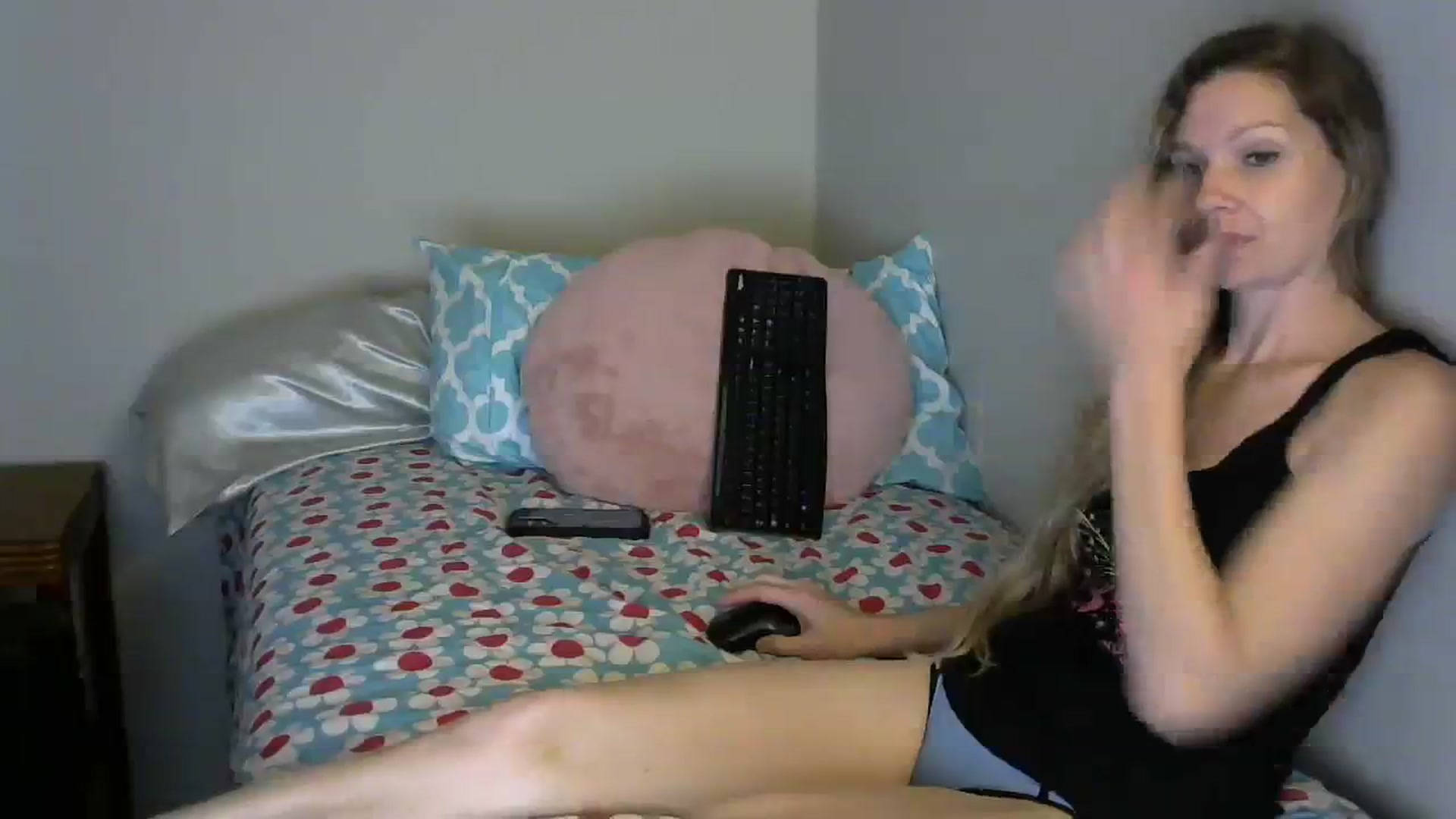 Gallery image thumbnail from SouthernNsexi's myfreecams stream on, 12/01/2023, 15:38 image 7 of 20