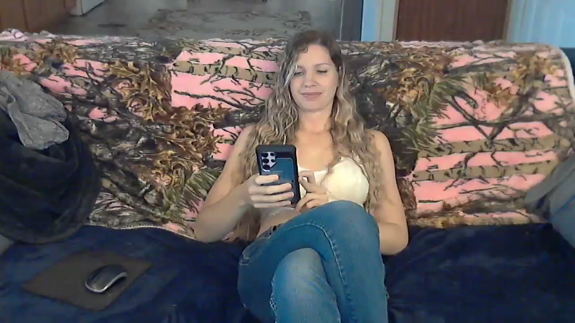 Gallery image thumbnail from SouthernNsexi's myfreecams stream on, 12/03/2023, 15:09 image 17 of 20
