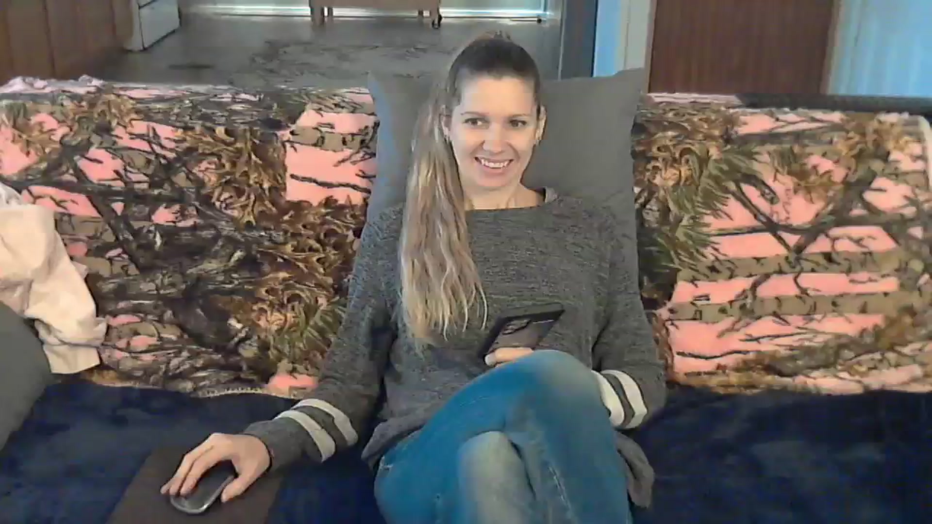 Gallery image thumbnail from SouthernNsexi's myfreecams stream on, 12/05/2023, 15:48 image 10 of 20
