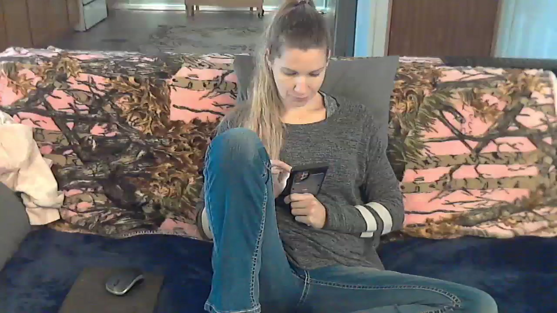 Gallery image thumbnail from SouthernNsexi's myfreecams stream on, 12/05/2023, 15:48 image 18 of 20