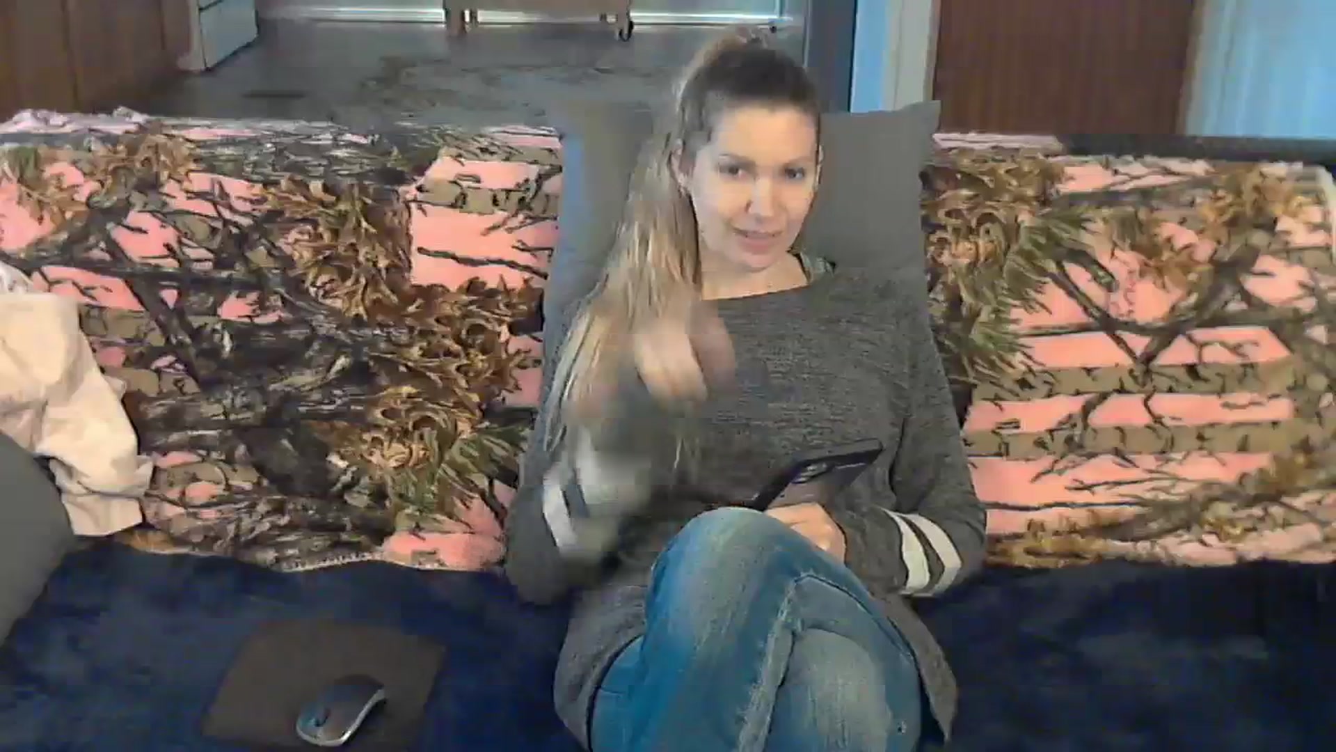 Gallery image thumbnail from SouthernNsexi's myfreecams stream on, 12/05/2023, 15:48 image 8 of 20
