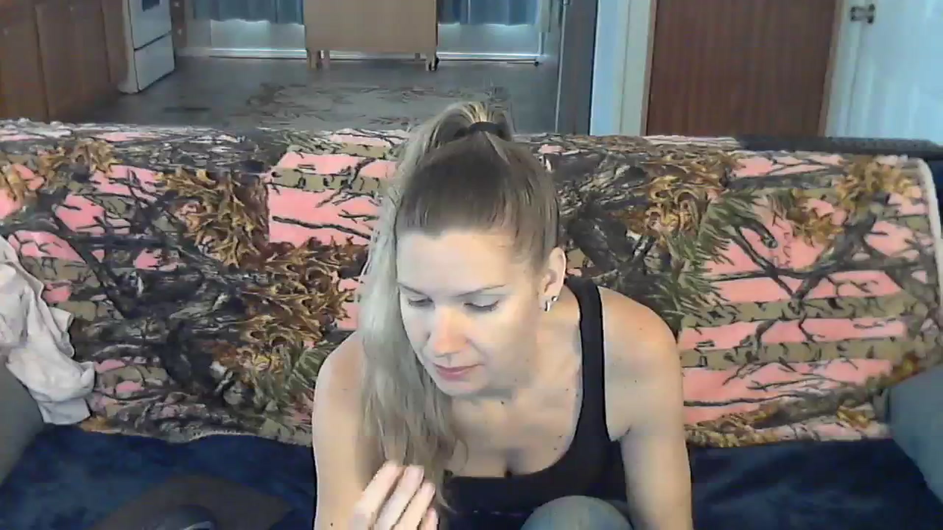 Gallery image thumbnail from SouthernNsexi's myfreecams stream on, 12/08/2023, 15:14 image 17 of 20