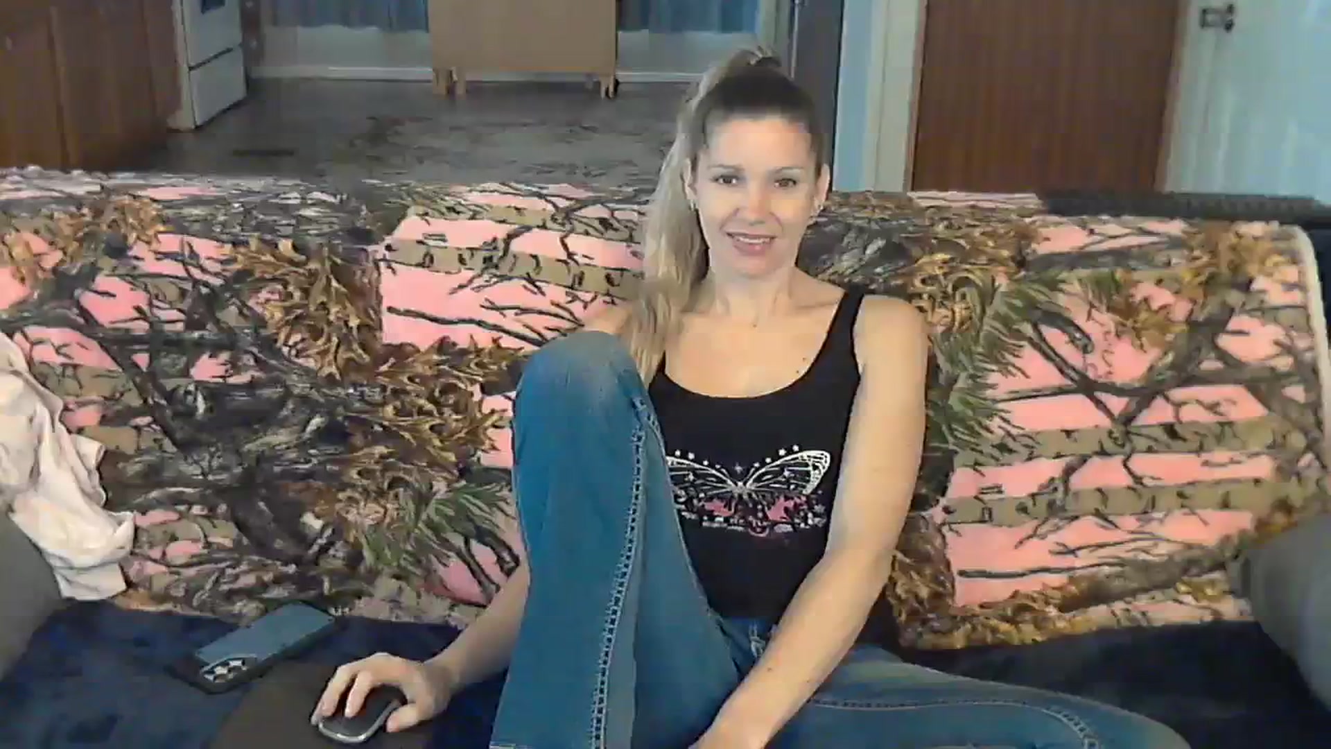 Gallery image thumbnail from SouthernNsexi's myfreecams stream on, 12/08/2023, 15:14 image 8 of 20