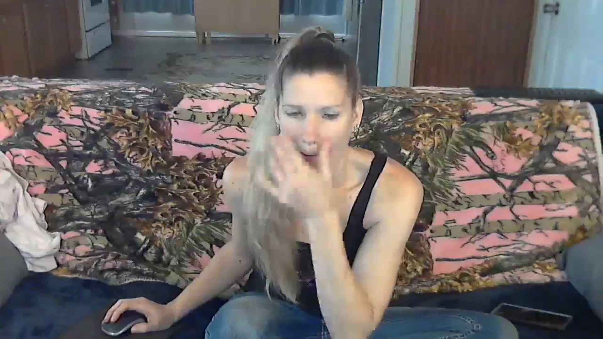 Gallery image thumbnail from SouthernNsexi's myfreecams stream on, 12/08/2023, 15:14 image 12 of 20