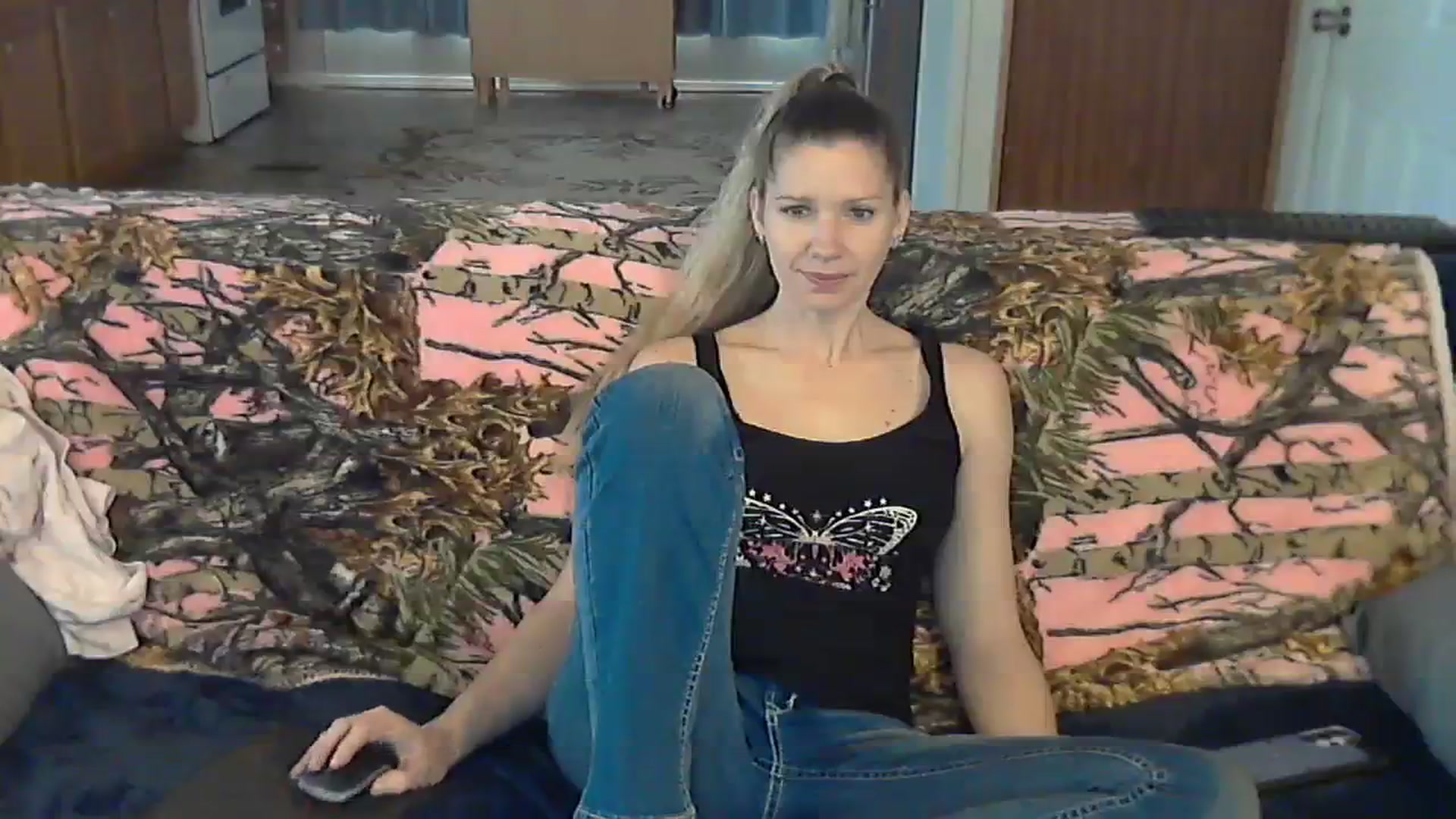Gallery image thumbnail from SouthernNsexi's myfreecams stream on, 12/08/2023, 15:14 image 13 of 20