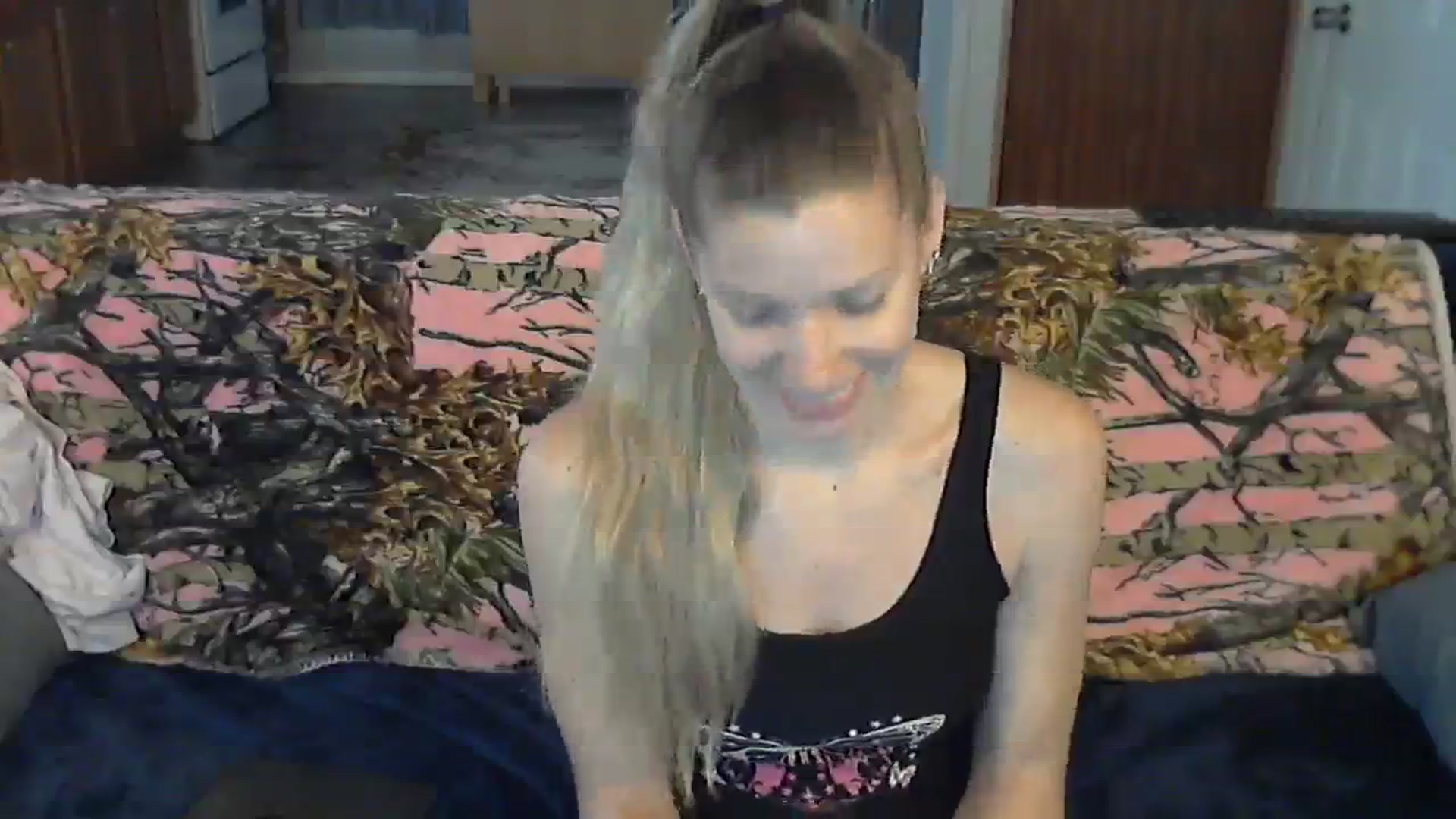 Gallery image thumbnail from SouthernNsexi's myfreecams stream on, 12/08/2023, 15:14 image 4 of 20