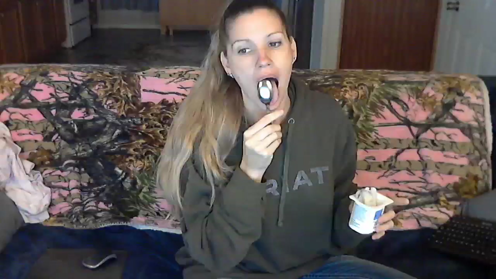 Gallery image thumbnail from SouthernNsexi's myfreecams stream on, 12/09/2023, 14:40 image 5 of 20