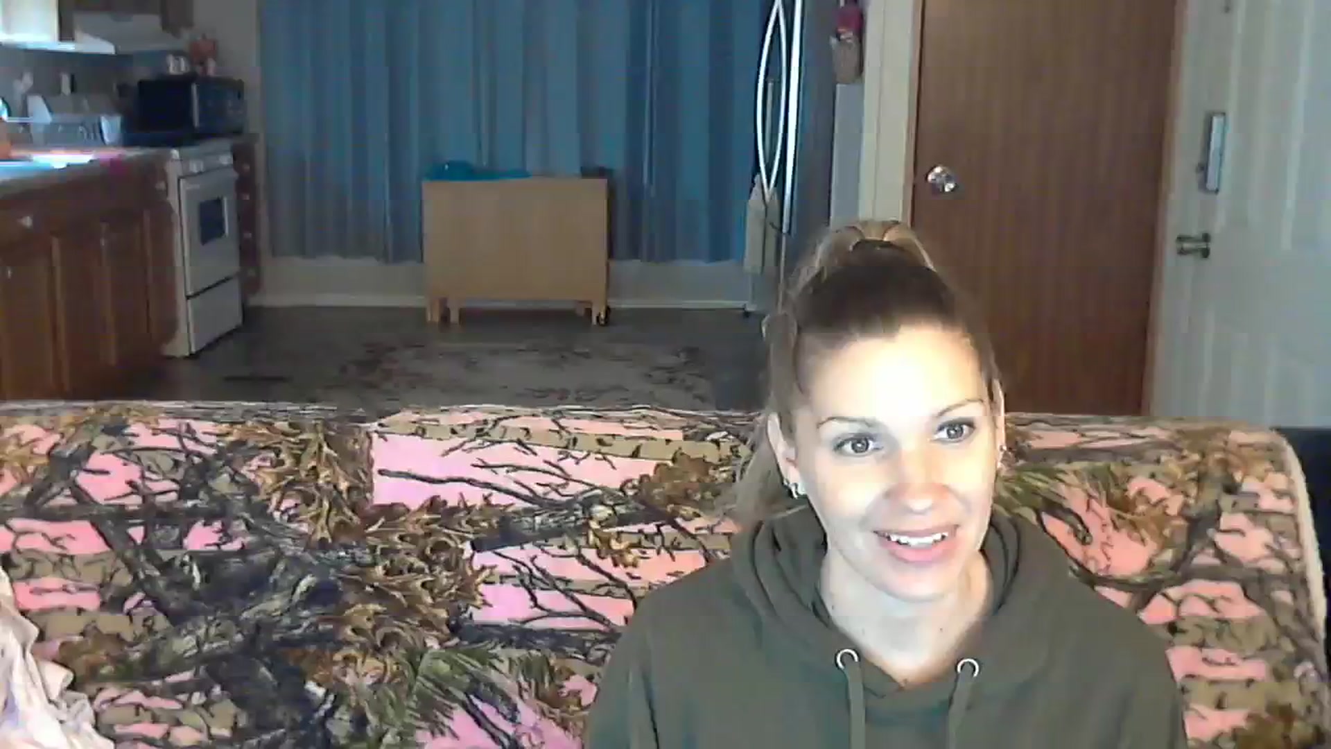Gallery image thumbnail from SouthernNsexi's myfreecams stream on, 12/09/2023, 14:40 image 9 of 20