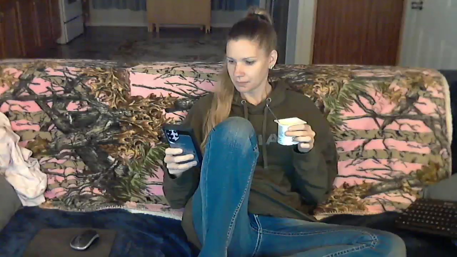 Gallery image thumbnail from SouthernNsexi's myfreecams stream on, 12/09/2023, 14:40 image 2 of 20