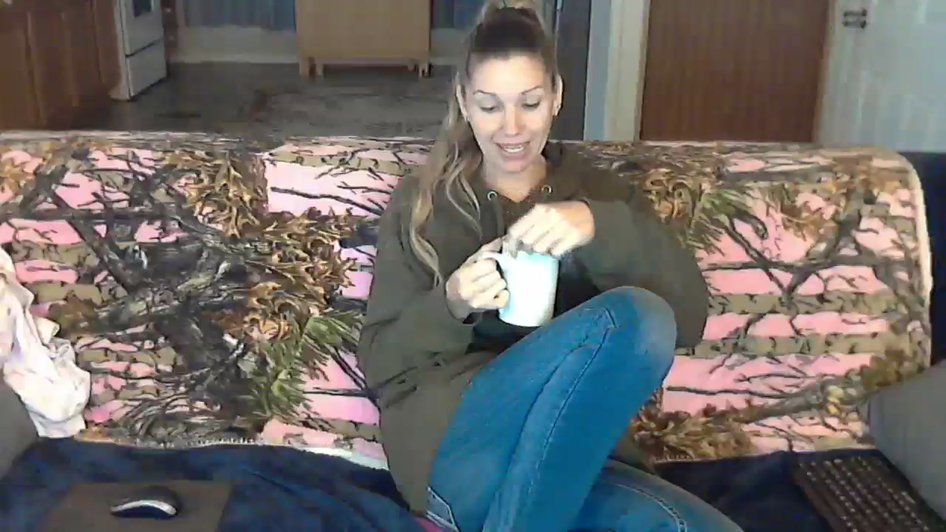 Gallery image thumbnail from SouthernNsexi's myfreecams stream on, 12/09/2023, 14:40 image 11 of 20