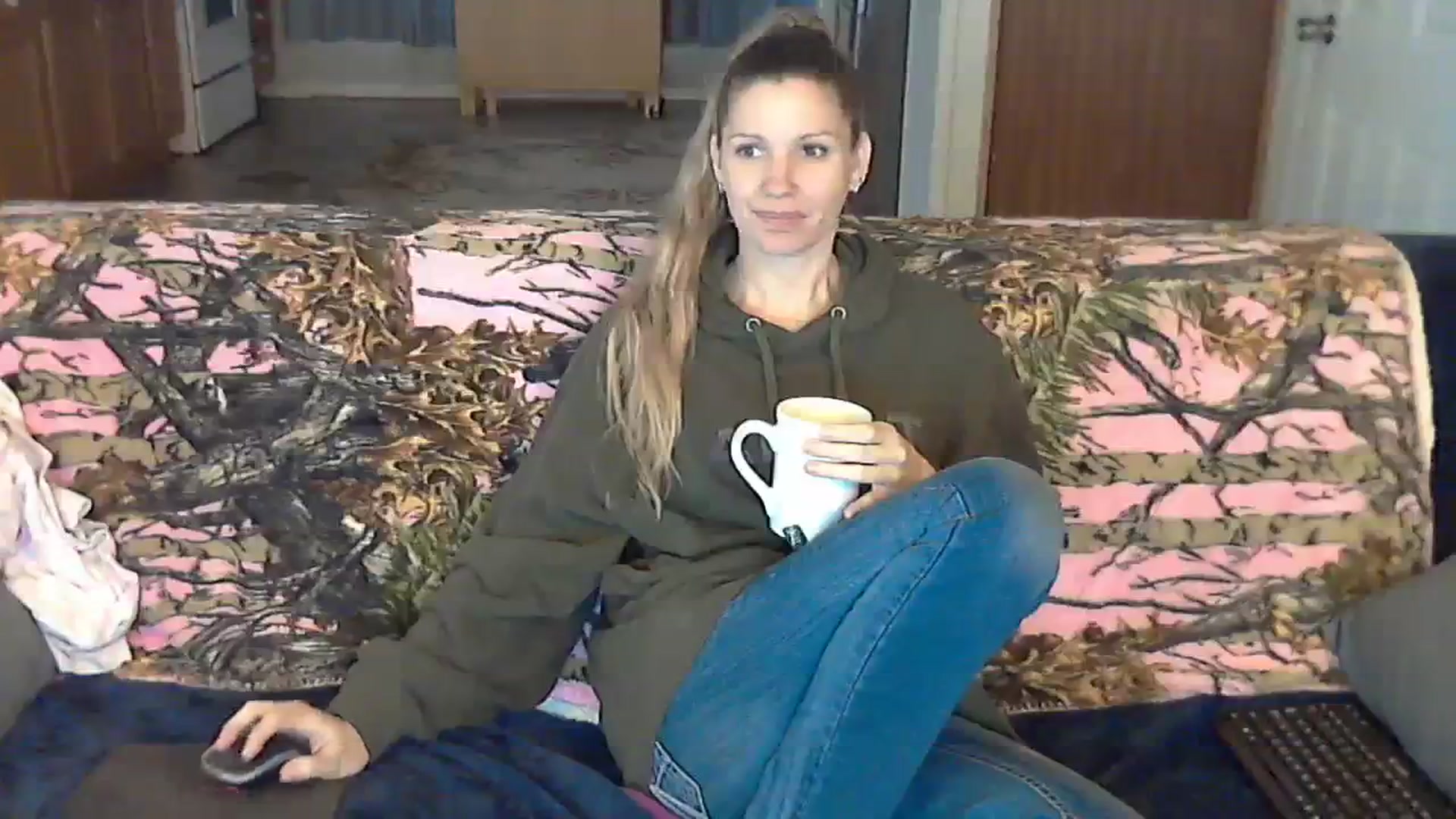 Gallery image thumbnail from SouthernNsexi's myfreecams stream on, 12/09/2023, 14:40 image 12 of 20