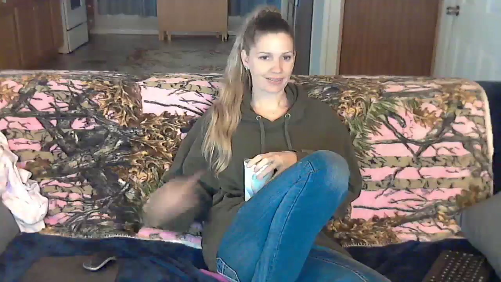 Gallery image thumbnail from SouthernNsexi's myfreecams stream on, 12/09/2023, 14:40 image 17 of 20
