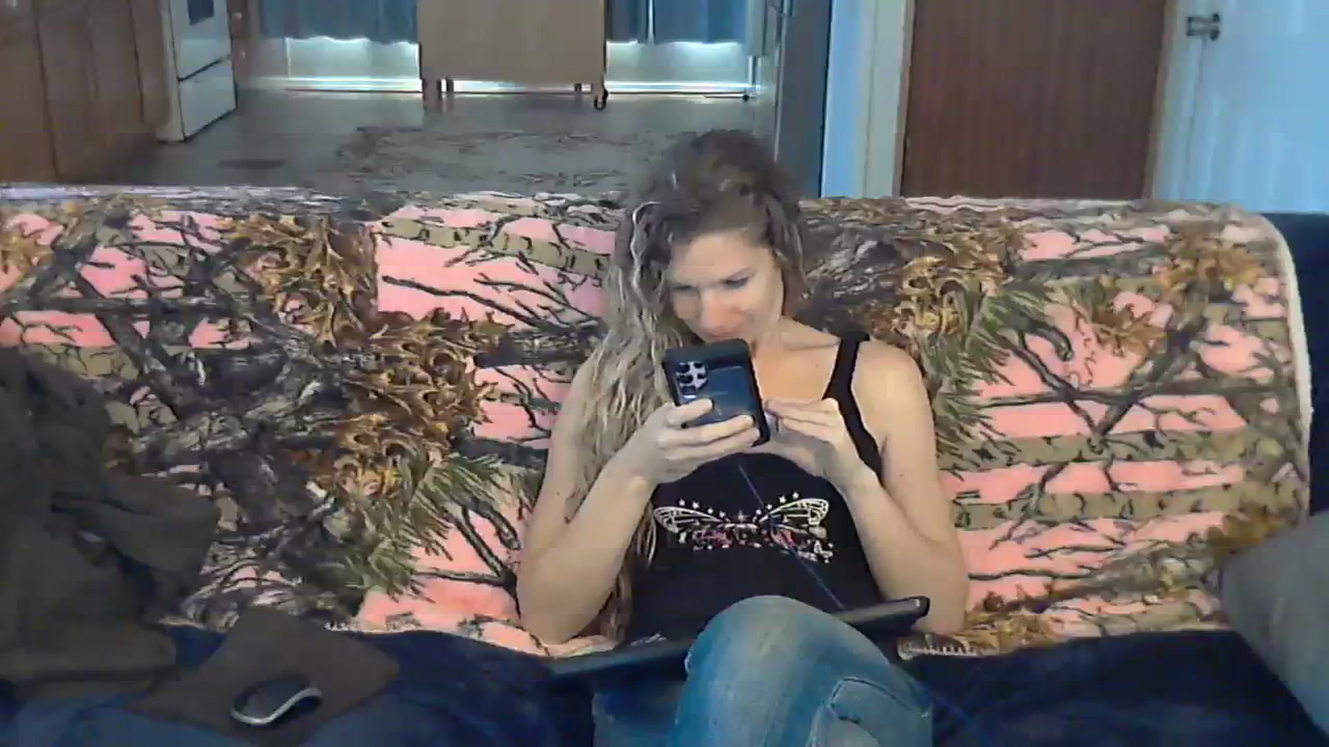 Gallery image thumbnail from SouthernNsexi's myfreecams stream on, 12/10/2023, 15:26 image 4 of 20