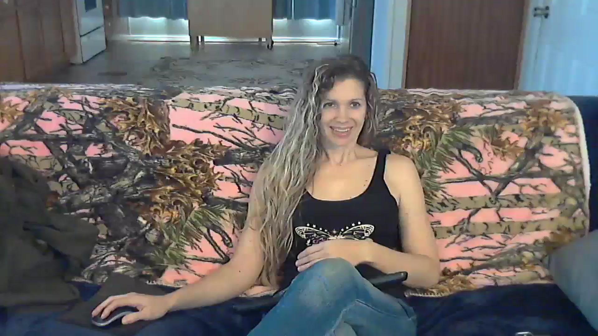 Gallery image thumbnail from SouthernNsexi's myfreecams stream on, 12/10/2023, 15:26 image 6 of 20