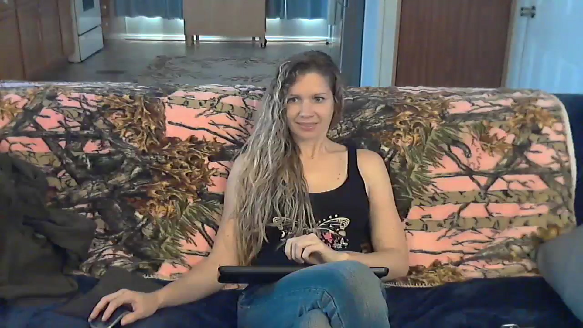 Gallery image thumbnail from SouthernNsexi's myfreecams stream on, 12/10/2023, 15:26 image 8 of 20