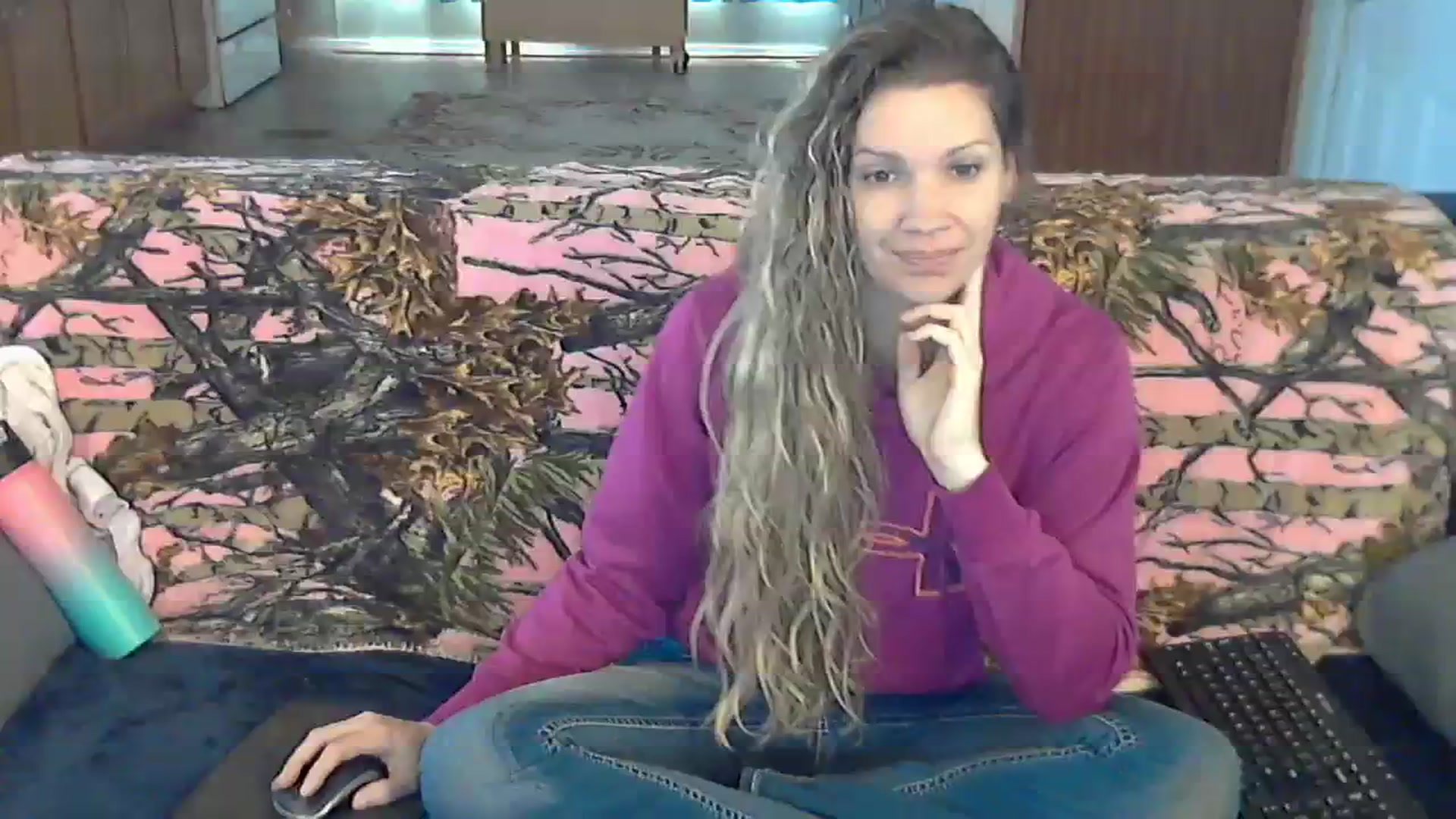 Gallery image thumbnail from SouthernNsexi's myfreecams stream on, 12/11/2023, 15:08 image 13 of 20