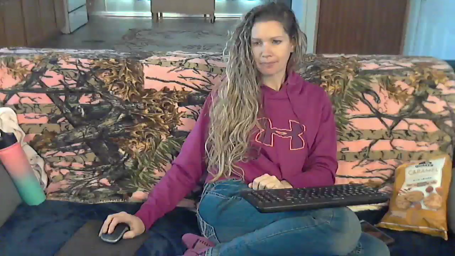 Gallery image thumbnail from SouthernNsexi's myfreecams stream on, 12/11/2023, 15:08 image 8 of 20